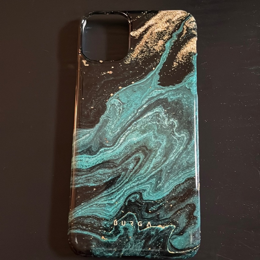 BURGA Emerald and gold phone case